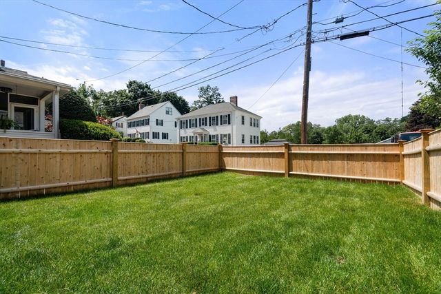 28 Keefe Ave 28, Newton, MA 02464