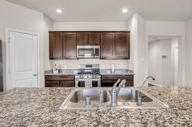 3910 Hybrid Court, Baytown, TX 77521