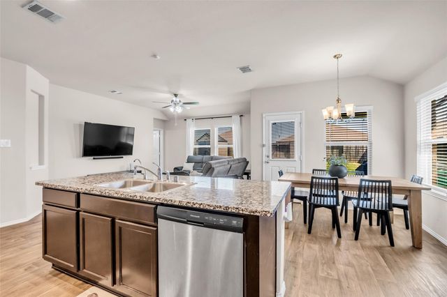 3910 Hybrid Court, Baytown, TX 77521