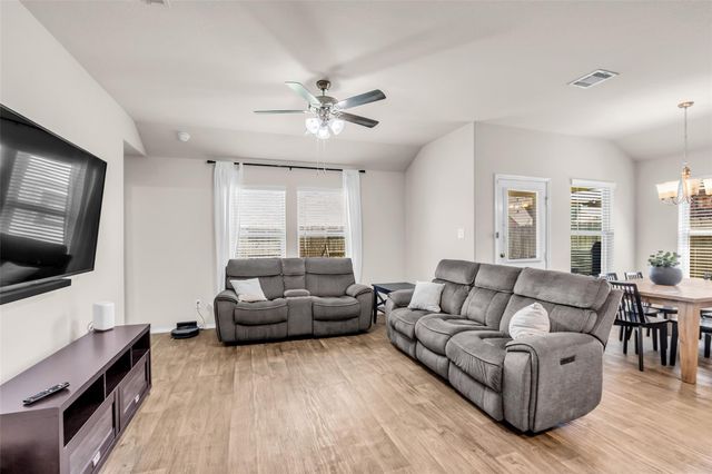 3910 Hybrid Court, Baytown, TX 77521