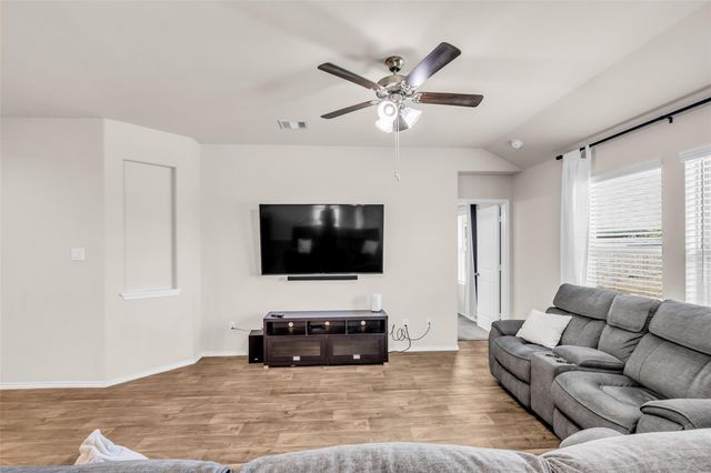 3910 Hybrid Court, Baytown, TX 77521