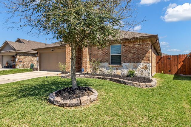 3910 Hybrid Court, Baytown, TX 77521