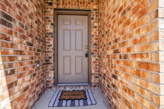 3910 Hybrid Court, Baytown, TX 77521