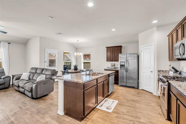 3910 Hybrid Court, Baytown, TX 77521