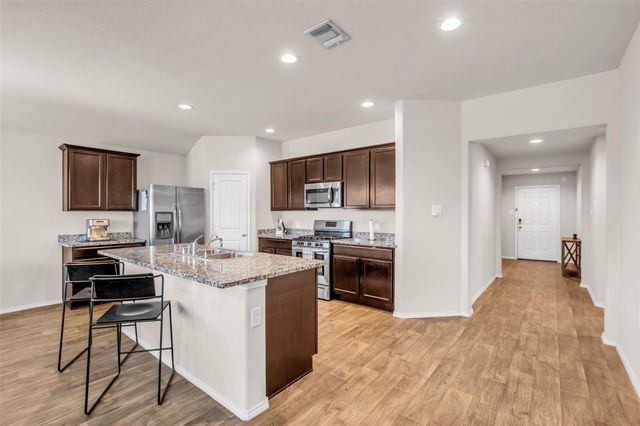 3910 Hybrid Court, Baytown, TX 77521