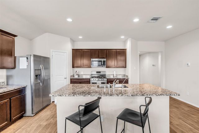 3910 Hybrid Court, Baytown, TX 77521