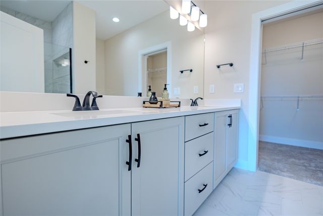 627 Dolce Court, West Des Moines, IA 50266