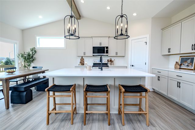 627 Dolce Court, West Des Moines, IA 50266