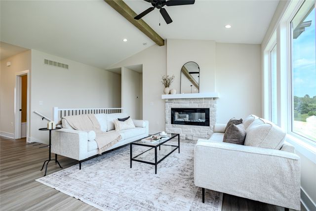 627 Dolce Court, West Des Moines, IA 50266