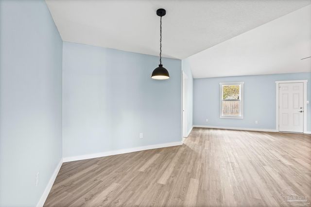 2028 Coral Creek Dr, Pensacola, FL 32506