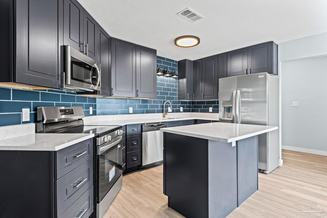 2028 Coral Creek Dr, Pensacola, FL 32506