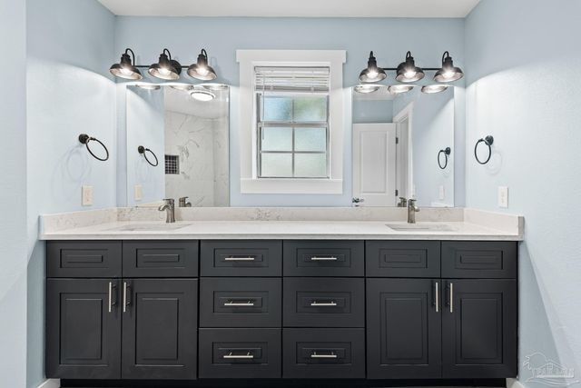 2028 Coral Creek Dr, Pensacola, FL 32506