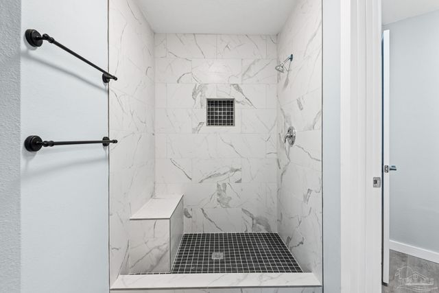 2028 Coral Creek Dr, Pensacola, FL 32506