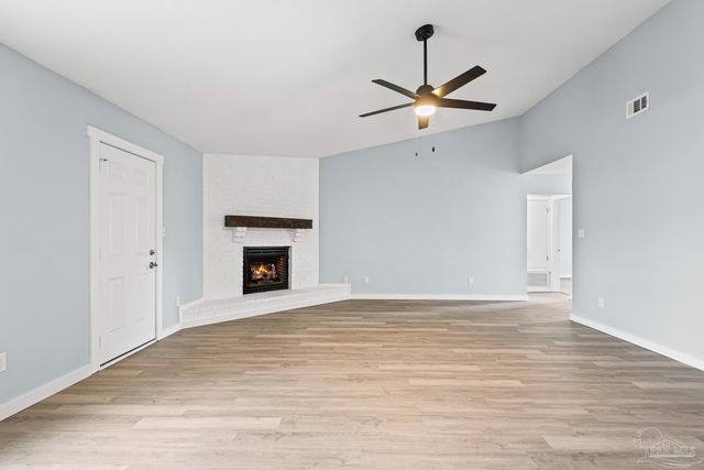 2028 Coral Creek Dr, Pensacola, FL 32506