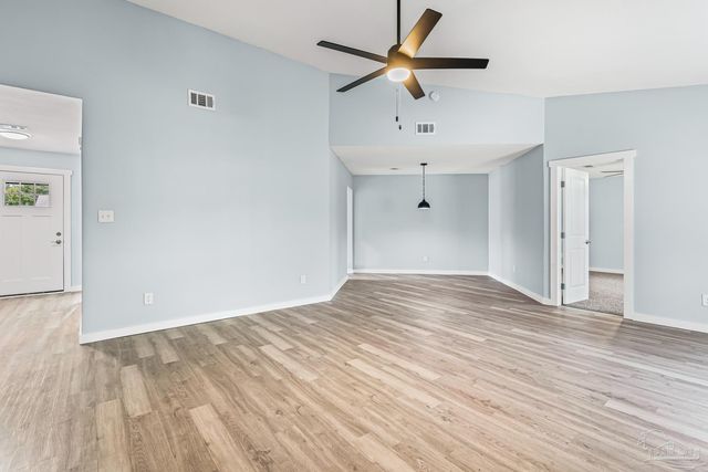 2028 Coral Creek Dr, Pensacola, FL 32506