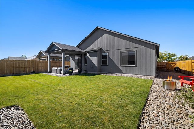 3350 NW 9th Lane, Redmond, OR 97756