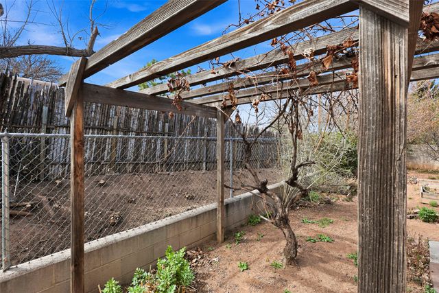 1026 Galisteo Street, Santa Fe, NM 87505