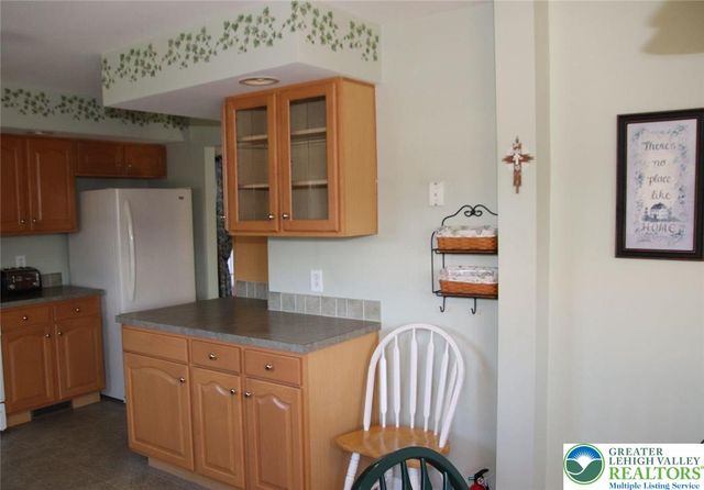 712 winterthur, Forks Twp, PA 18040