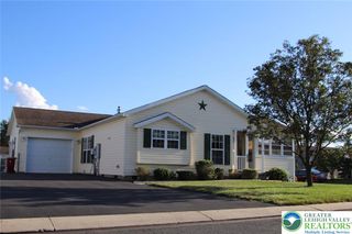 712 winterthur, Forks Twp, PA 18040