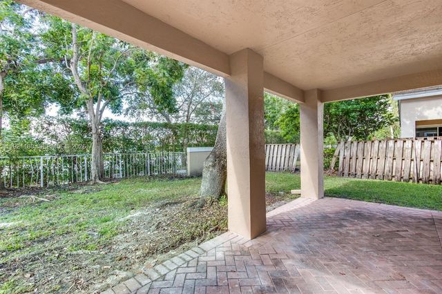 10191 NW 5th Street, Plantation, FL 33324