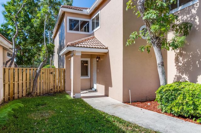 10191 NW 5th Street, Plantation, FL 33324