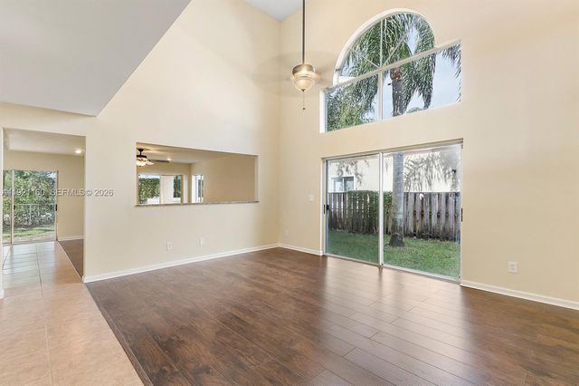 10191 NW 5th Street, Plantation, FL 33324