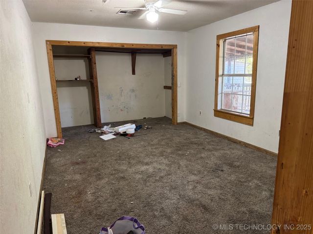 9611 Celia Berryhill Road, Okmulgee, OK 74447