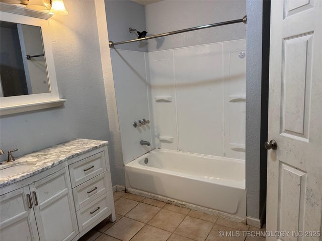 9611 Celia Berryhill Road, Okmulgee, OK 74447