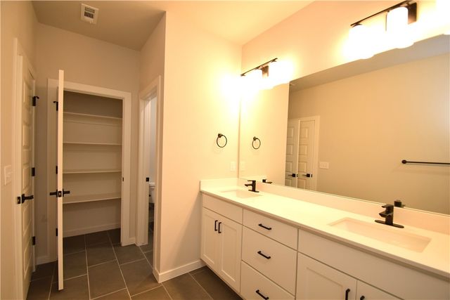 3806 SW Pinecrest Drive, Bentonville, AR 72713
