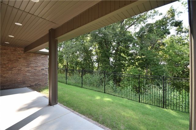 3806 SW Pinecrest Drive, Bentonville, AR 72713