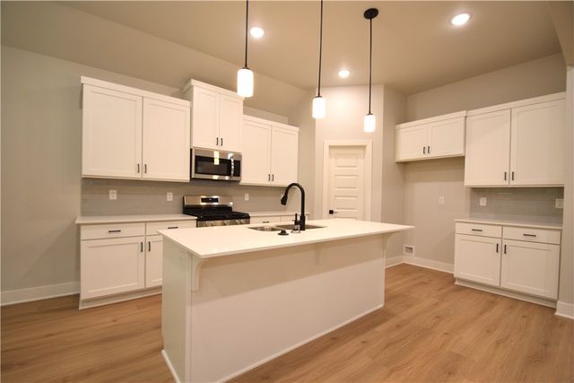 3806 SW Pinecrest Drive, Bentonville, AR 72713