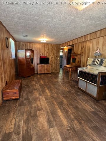 2144A Lilly Drive, Charleston, WV 25387