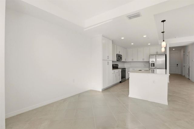 18461 COPPERHEAD COURT N 422, Lehigh Acres, FL 33936