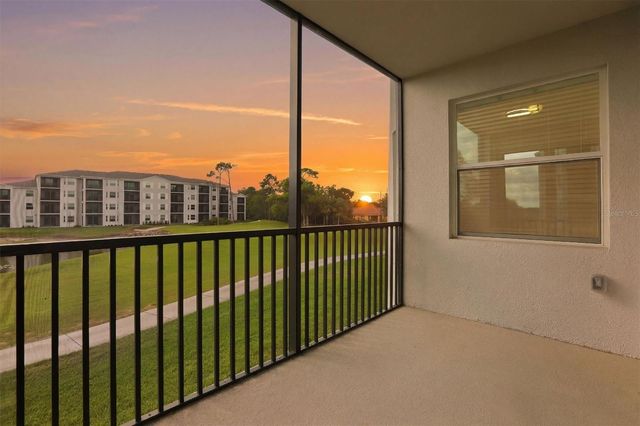 18461 COPPERHEAD COURT N 422, Lehigh Acres, FL 33936