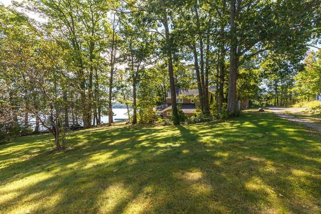 3 Ski Doo Lane, Deerfield, NH 03037