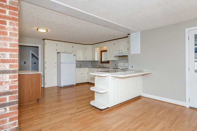 3 Ski Doo Lane, Deerfield, NH 03037