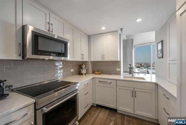 100 Old Palisade Road 3906, Fort Lee, NJ 07024