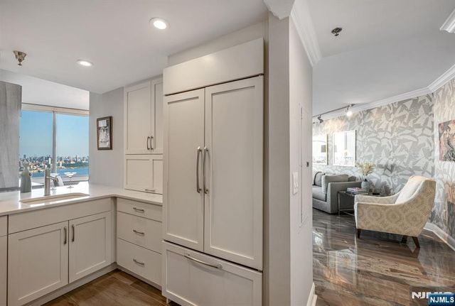 100 Old Palisade Road 3906, Fort Lee, NJ 07024
