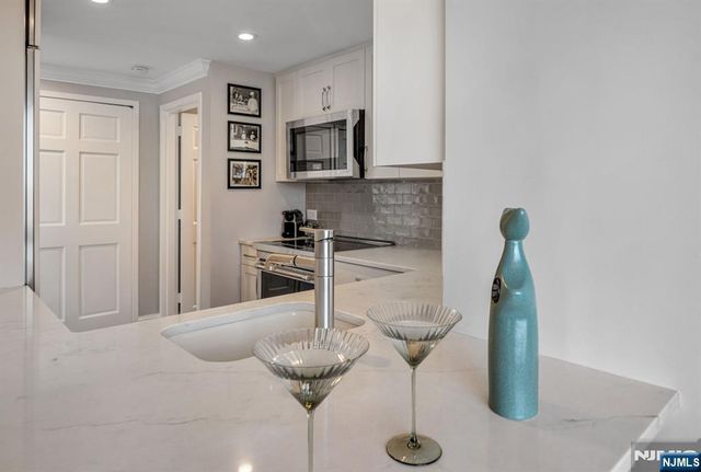 100 Old Palisade Road 3906, Fort Lee, NJ 07024