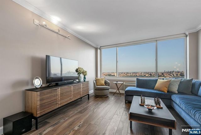 100 Old Palisade Road 3906, Fort Lee, NJ 07024