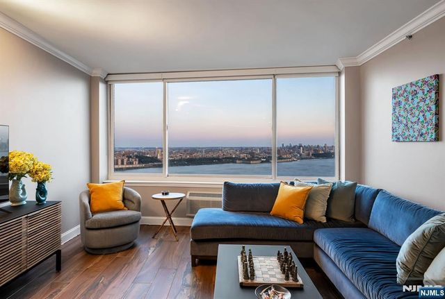 100 Old Palisade Road 3906, Fort Lee, NJ 07024