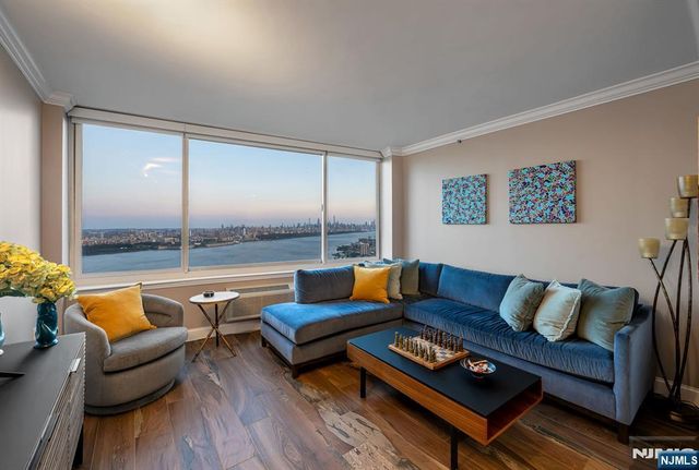 100 Old Palisade Road 3906, Fort Lee, NJ 07024