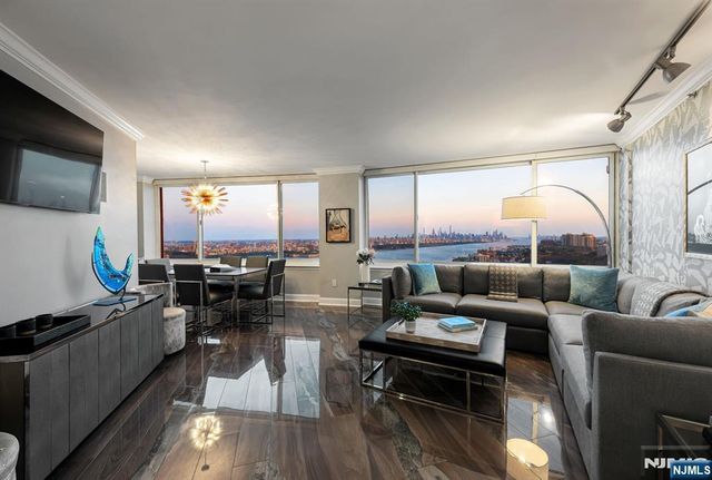 100 Old Palisade Road 3906, Fort Lee, NJ 07024