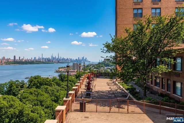 100 Old Palisade Road 3906, Fort Lee, NJ 07024