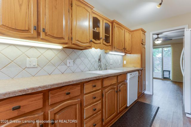 912 Grenoble Drive C, Lansing, MI 48917