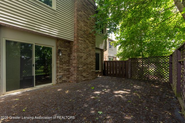 912 Grenoble Drive C, Lansing, MI 48917
