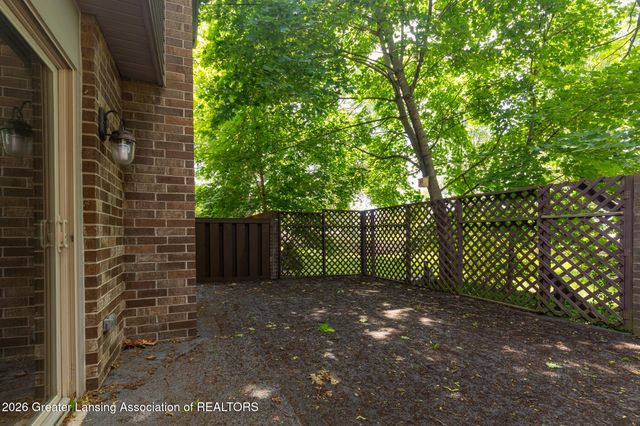 912 Grenoble Drive C, Lansing, MI 48917