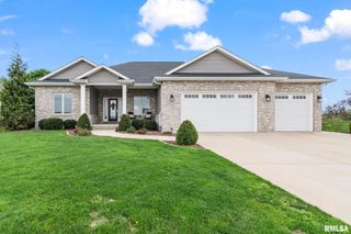 3700 Crystal Spring Drive, Springfield, IL 62711