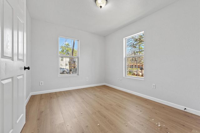 8030 Record Street B, Houston, TX 77028