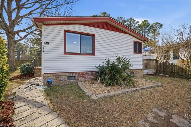 1069 Sea Holly CT, Virginia Beach, VA 23454